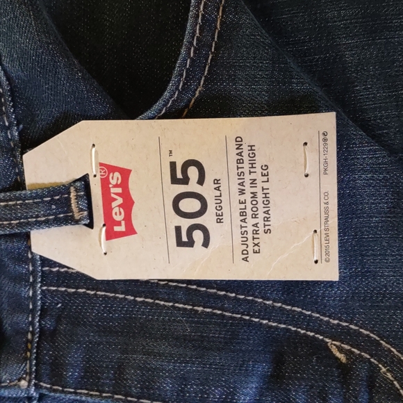 Levi's - Picture 5 of 6